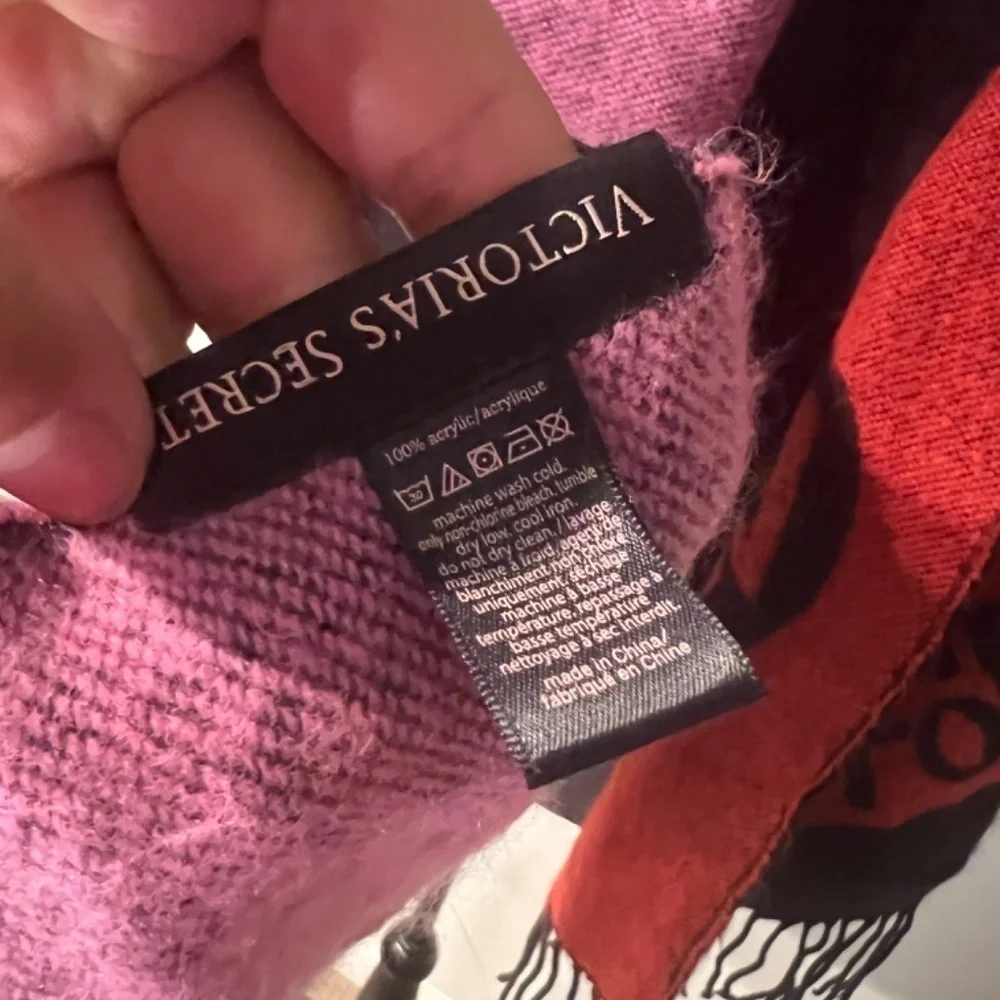 VICTORIAS SECRET SCARF PINK & BLACK LOVE VICTORIA WINTER ANGEL